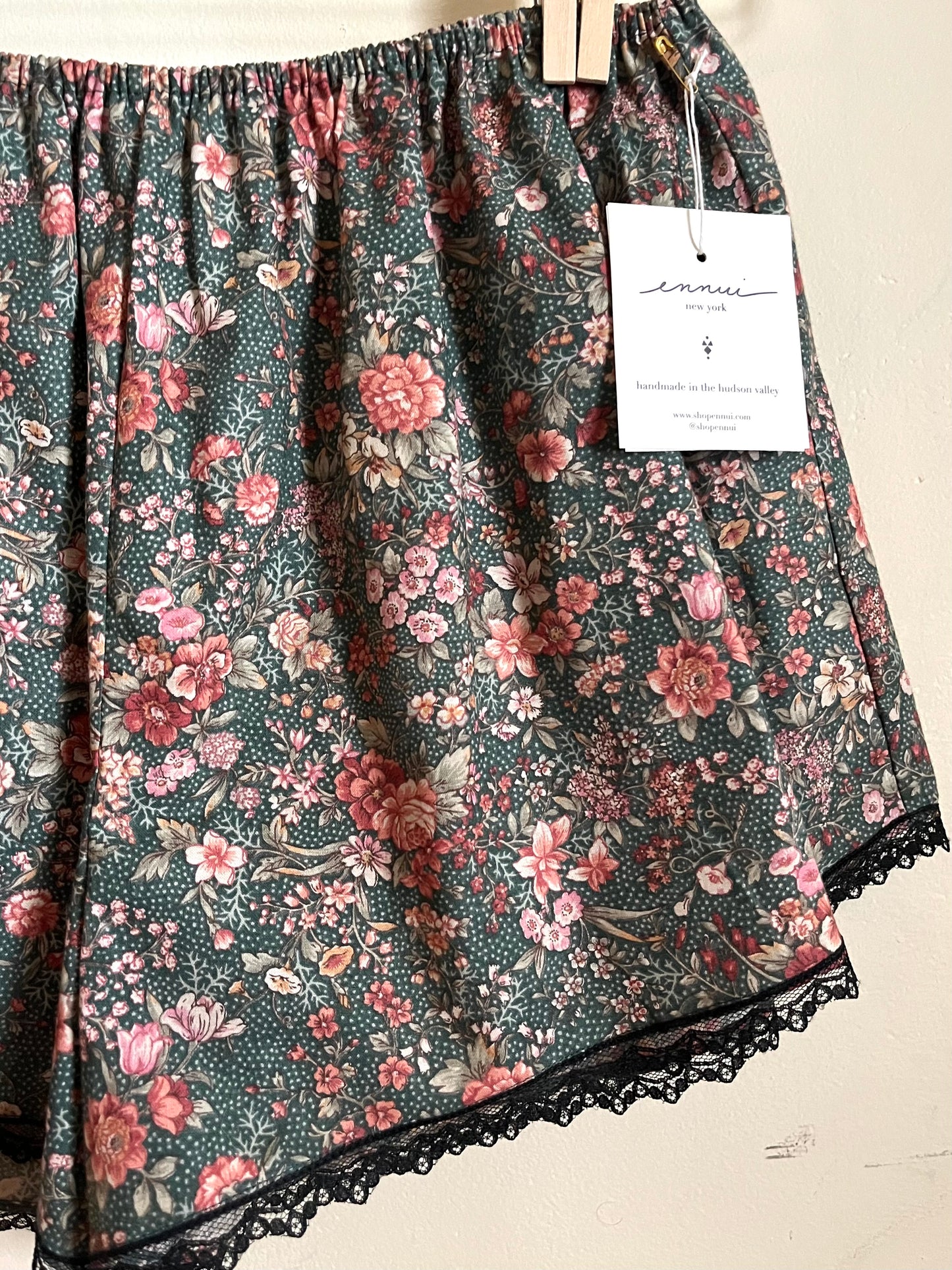 Picnic Short in Nightshade Paisley