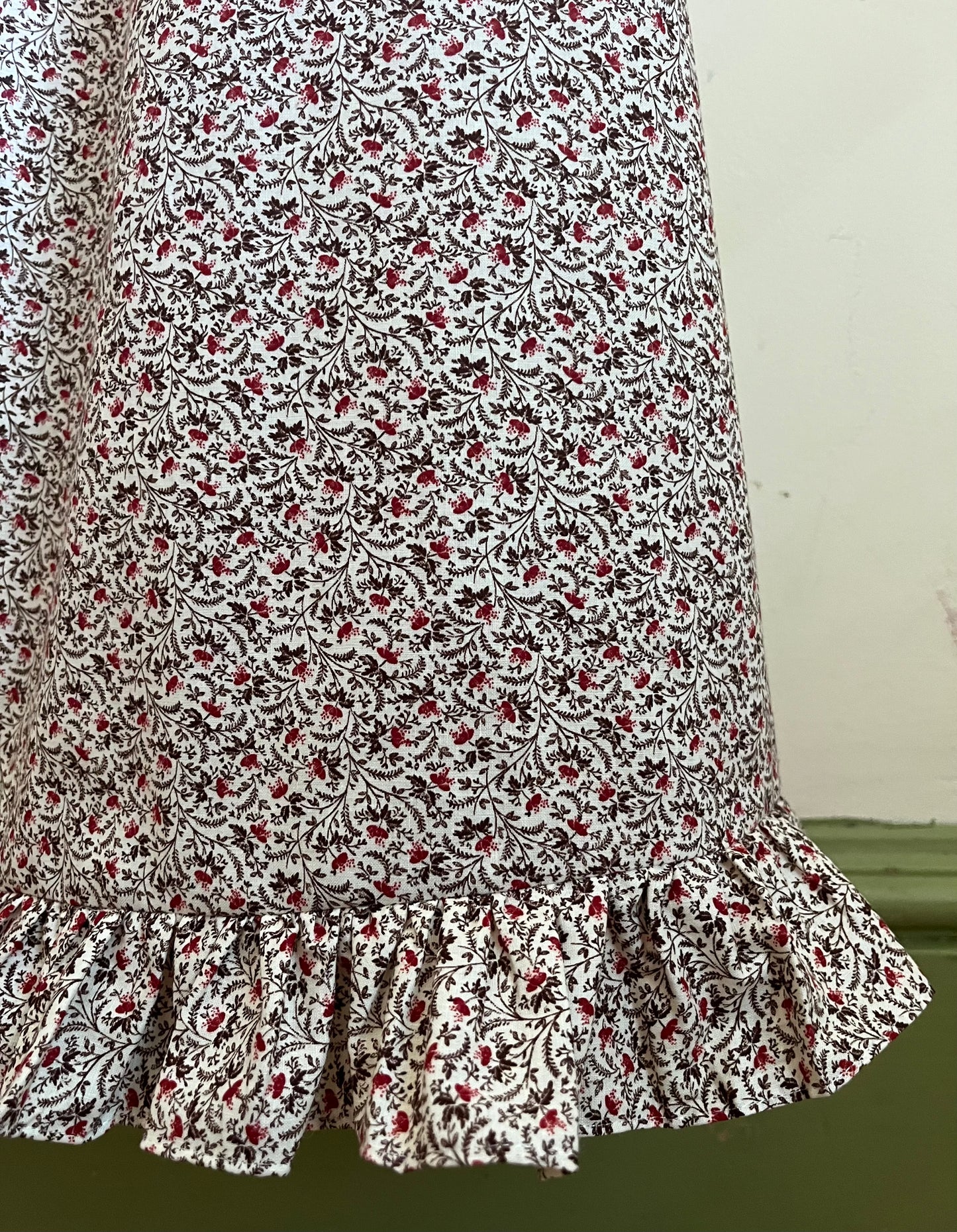 Millie Housedress in Cream Vine Floral