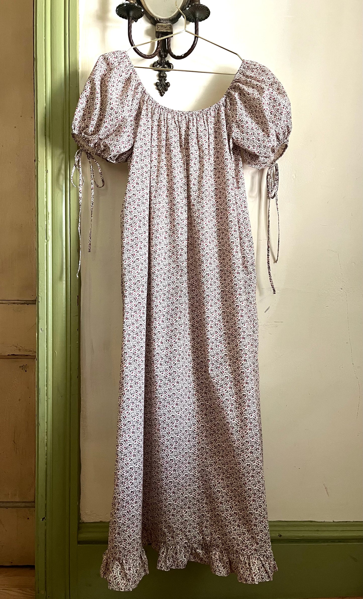 Millie Housedress in Cream Vine Floral