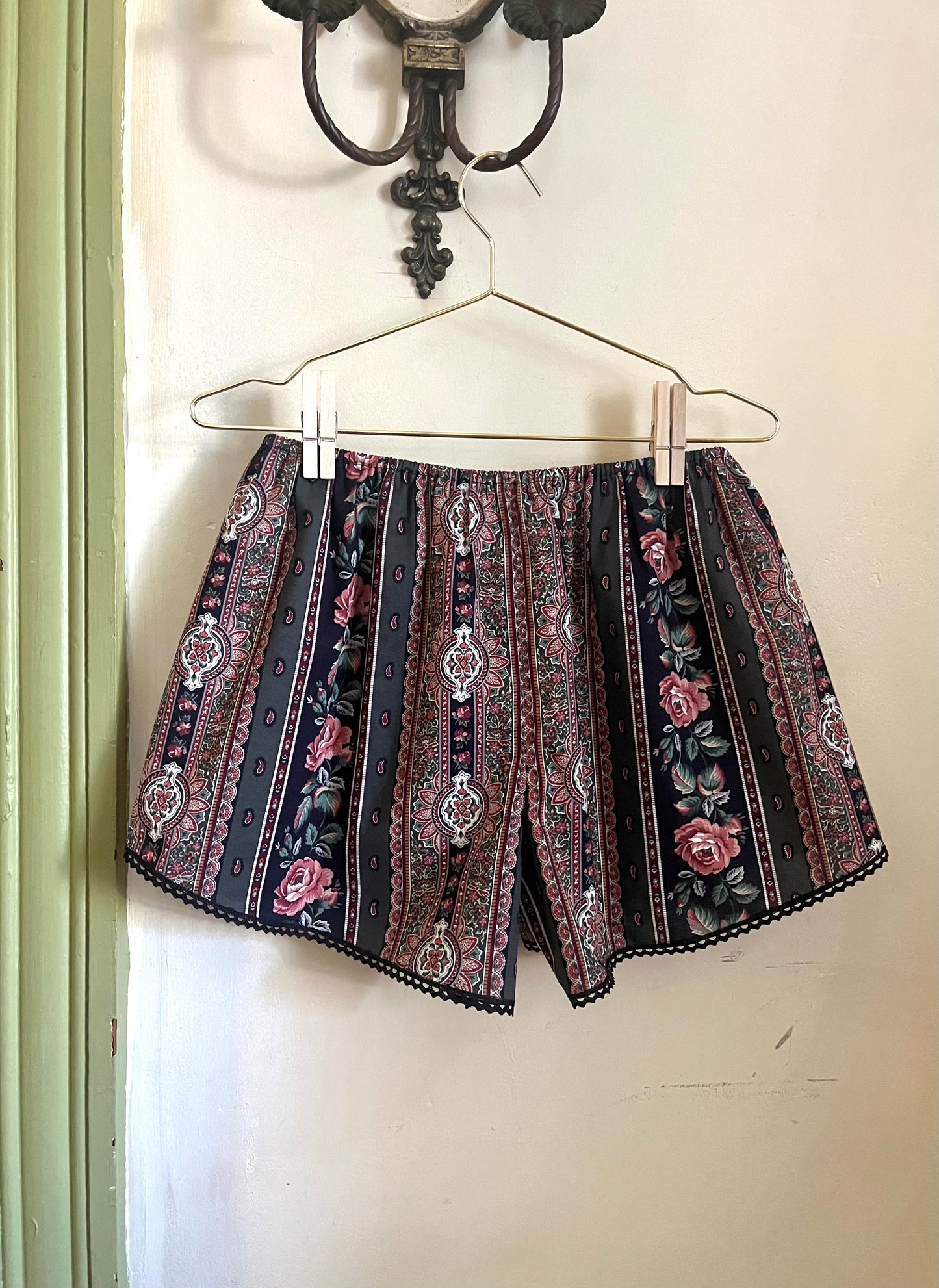 The Bloomer in Paisley Rose Stripe