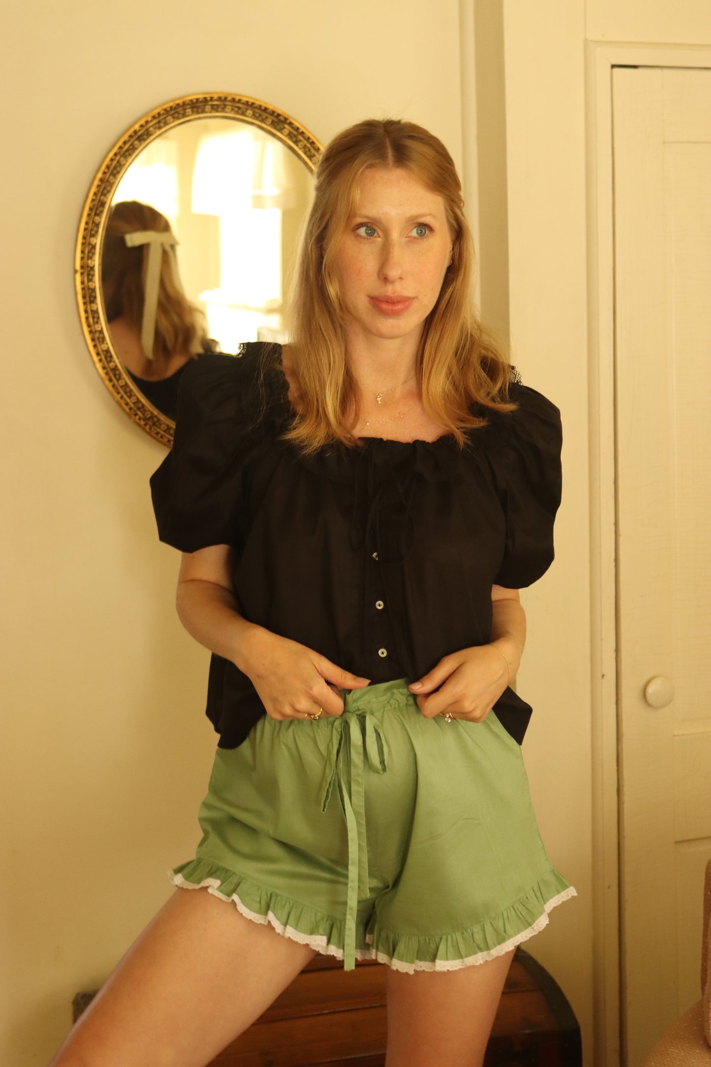 Jane Blouse in Noir