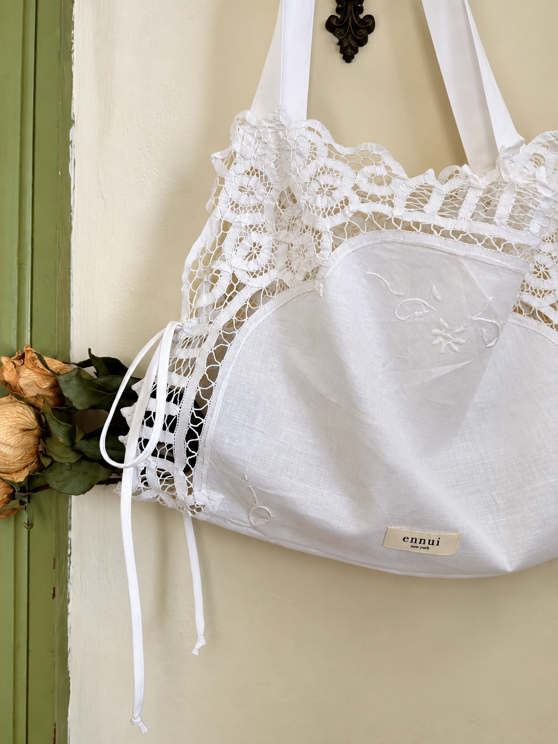 Heirloom Lace Market Carry All