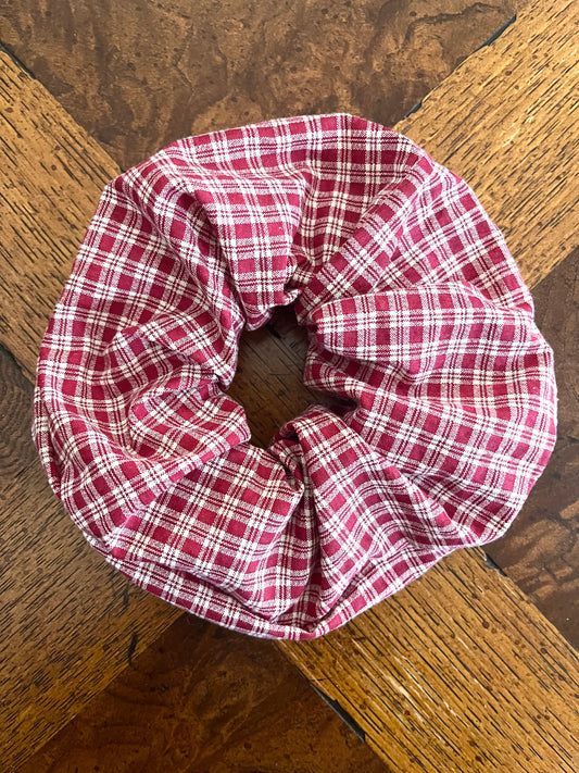 The Scrunchie in Cherry Plaid