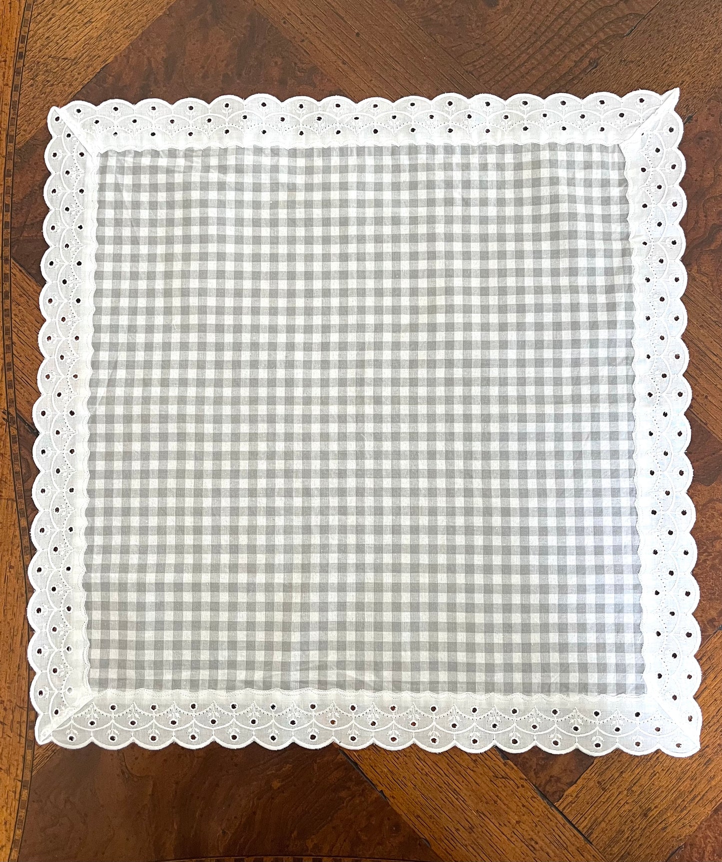 Dinner Napkins in Fog Gingham with Wide Scalloped Lace (Set of 4)