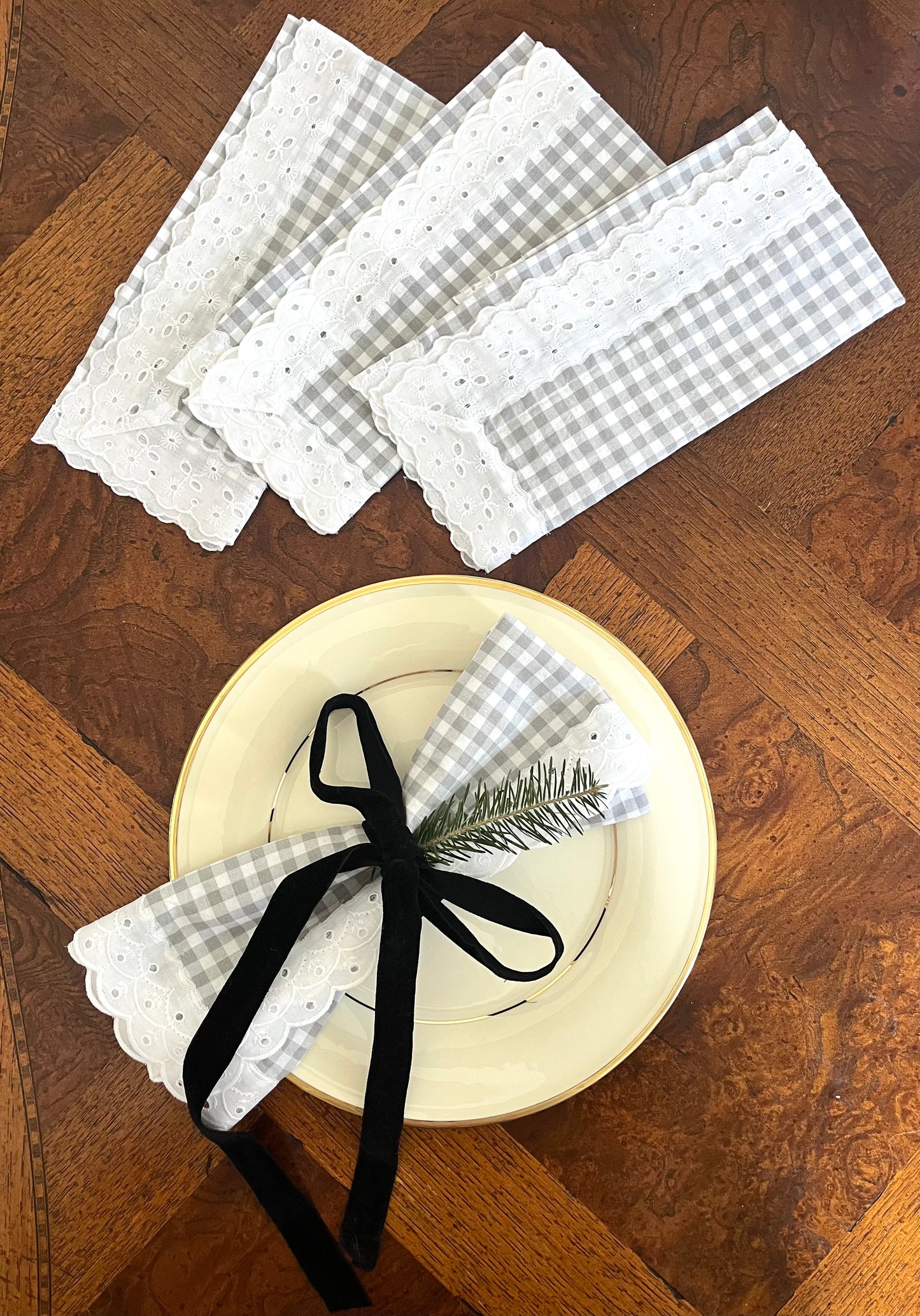 Dinner Napkins in Fog Gingham with Wide Scalloped Lace (Set of 4)