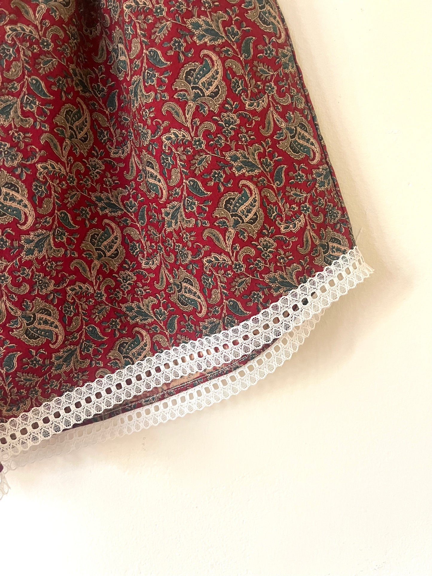 The Bloomer in Garnet Paisley