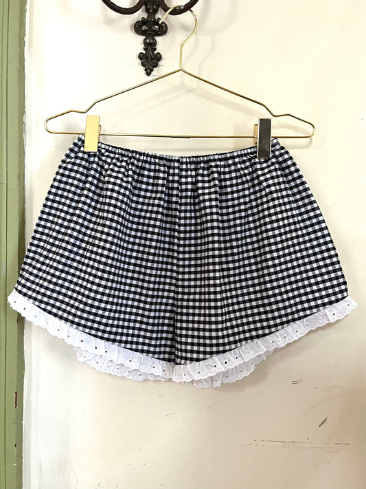 The Bloomer in Noir Gingham