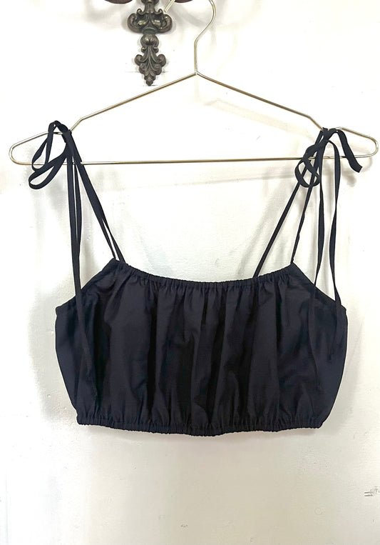 Picnic Top in Noir